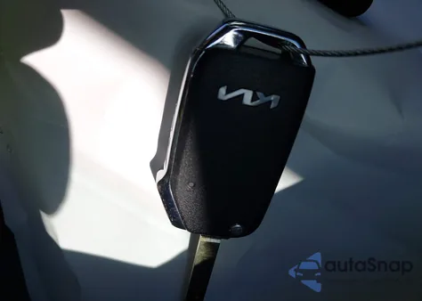 2025 Kia Sportage Lx из США, поврежденный, VIN KNDPUCDF4S7400592